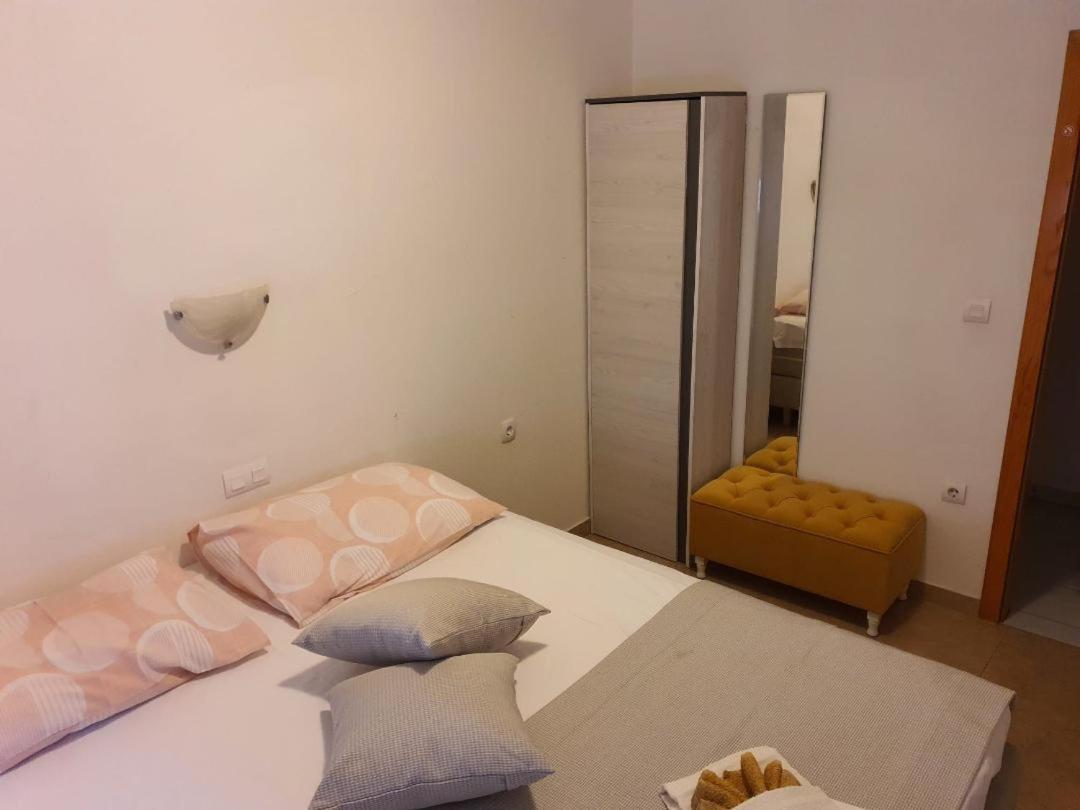 Apartments And Rooms Niki 2 Kaštela エクステリア 写真