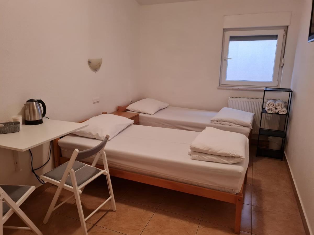 Apartments And Rooms Niki 2 Kaštela エクステリア 写真
