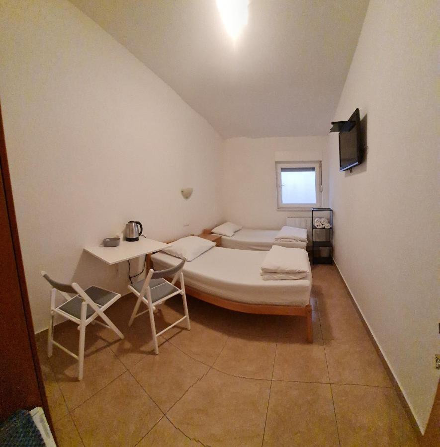 Apartments And Rooms Niki 2 Kaštela エクステリア 写真