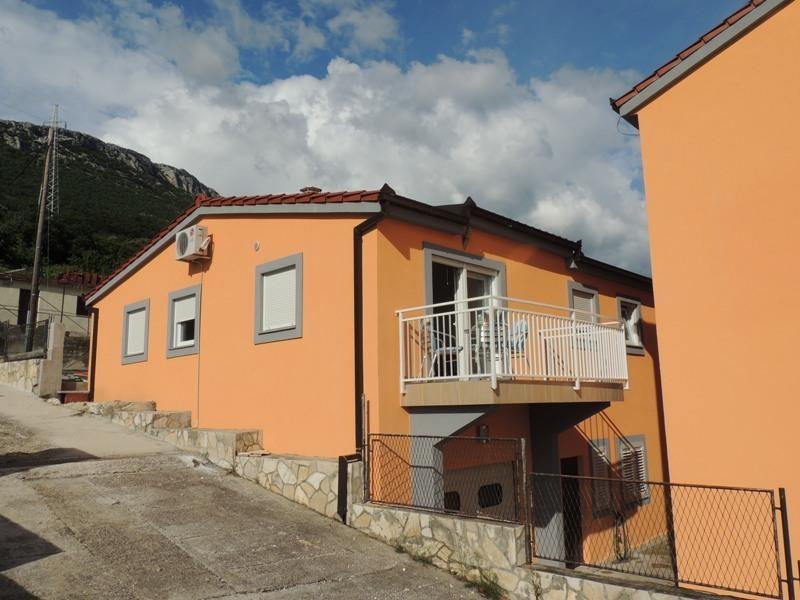 Apartments And Rooms Niki 2 Kaštela エクステリア 写真