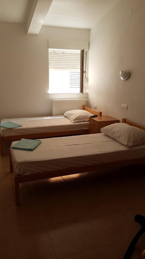 Apartments And Rooms Niki 2 Kaštela エクステリア 写真